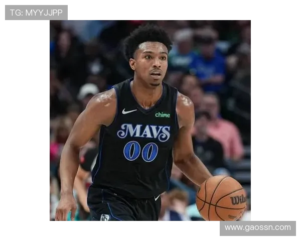 浙江外援布兰登兰道夫春节留沪游玩分享美好瞬间